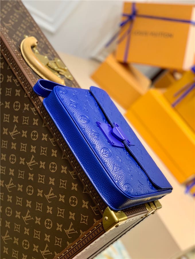 Túi LOUIS VUITTON s lock a4 pouch bag