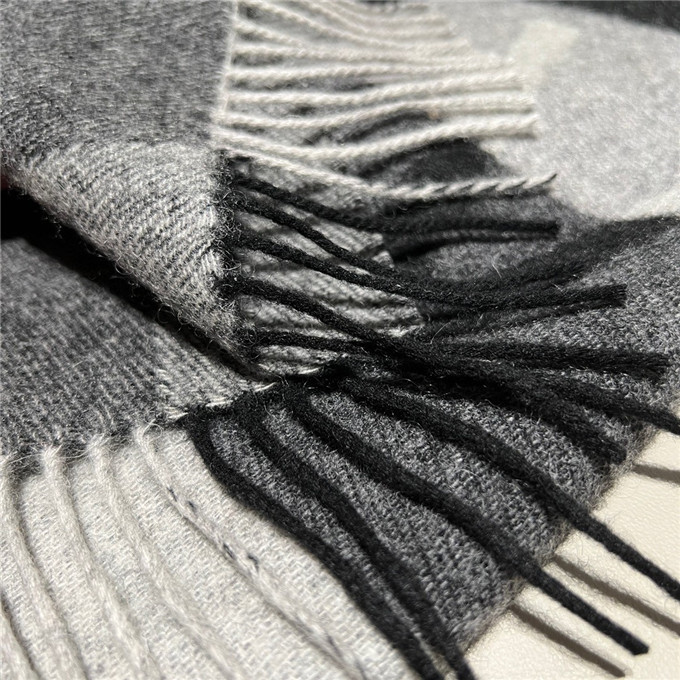 KHĂN Louis Vuitton LV Cashmere scarf