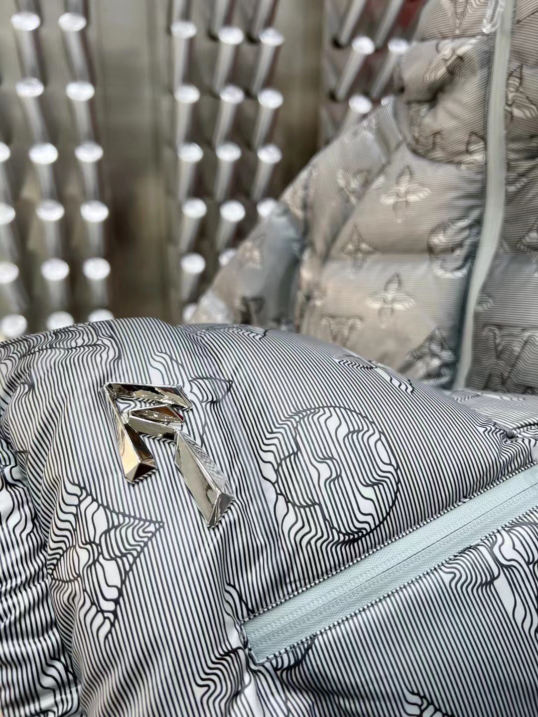 ÁO LOUIS VUITTON DOWN JACKET