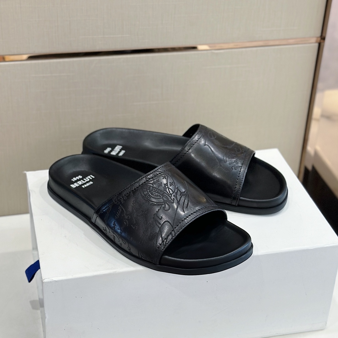 DÉP BERLUTI PATINA LEATHER SLIPPER