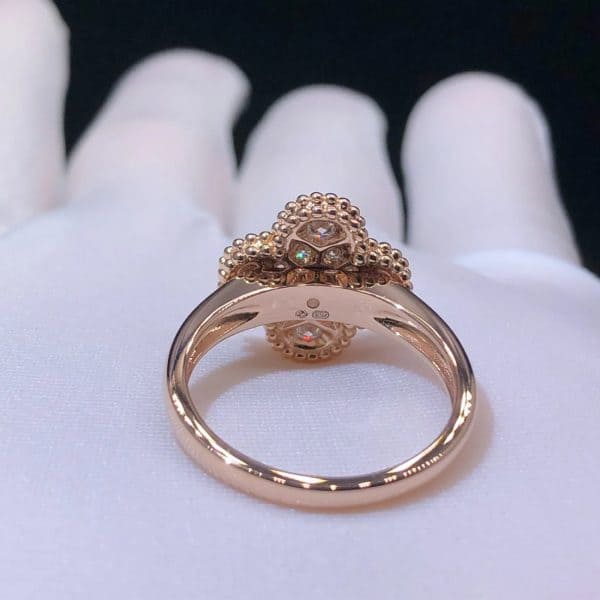 Nhẫn Alhambra cổ điển đính kim cương 18k vàng hồng Van Cleef & Arpels 18K  (Liên hệ để biết giá)