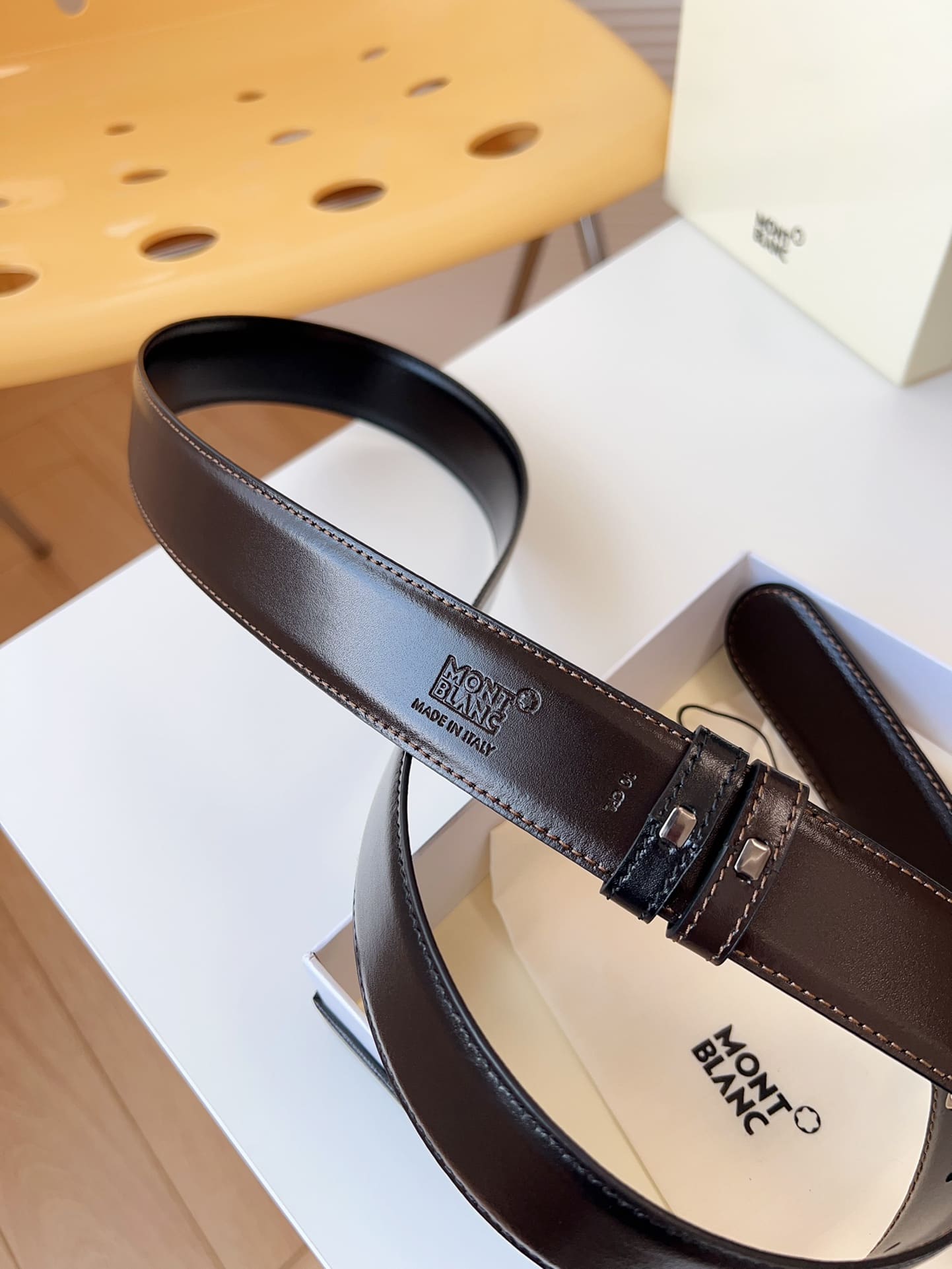 DÂY LƯNG MONTBLANC CALFSKIN LEATHER Belt Khóa bạc