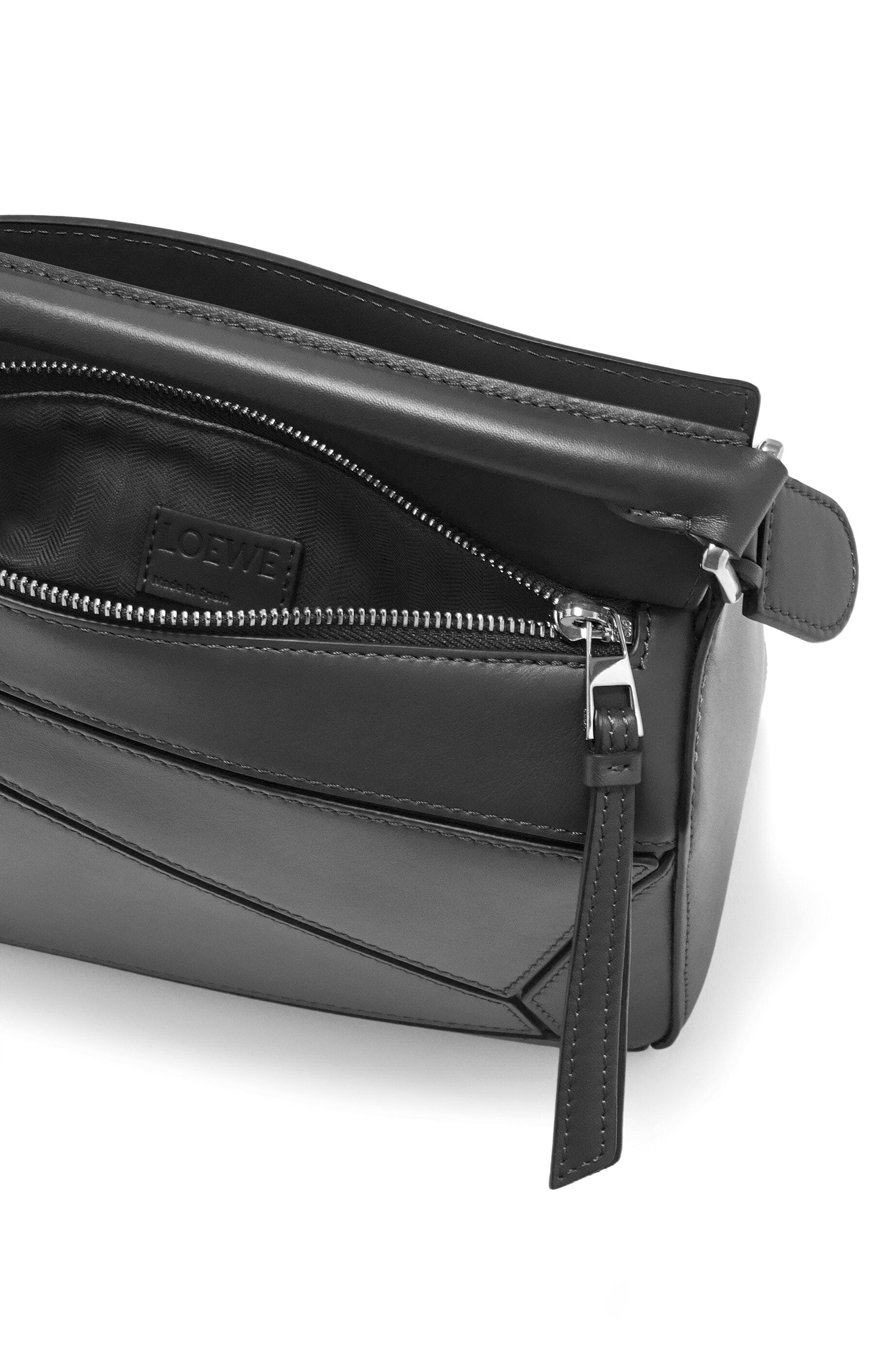 Túi LOEWE Small Puzzle bag in satin calfskin black
