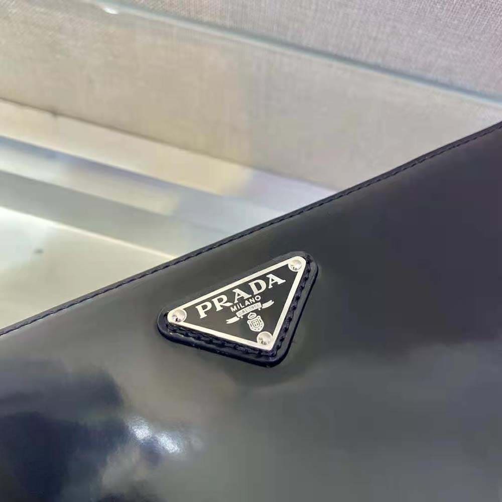 TÚI Prada Men Brushed Leather Pouch-Black