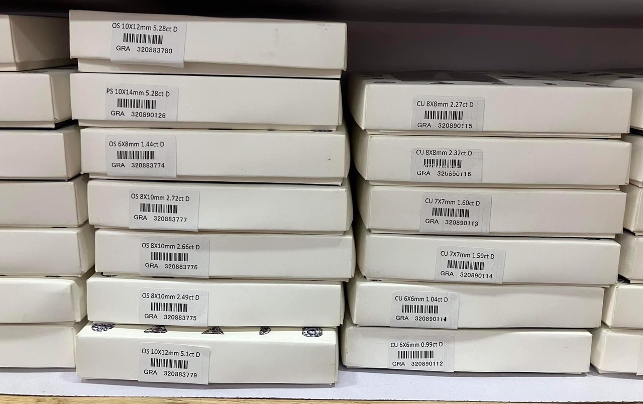 MOISSANITE ROUND 100 CUT