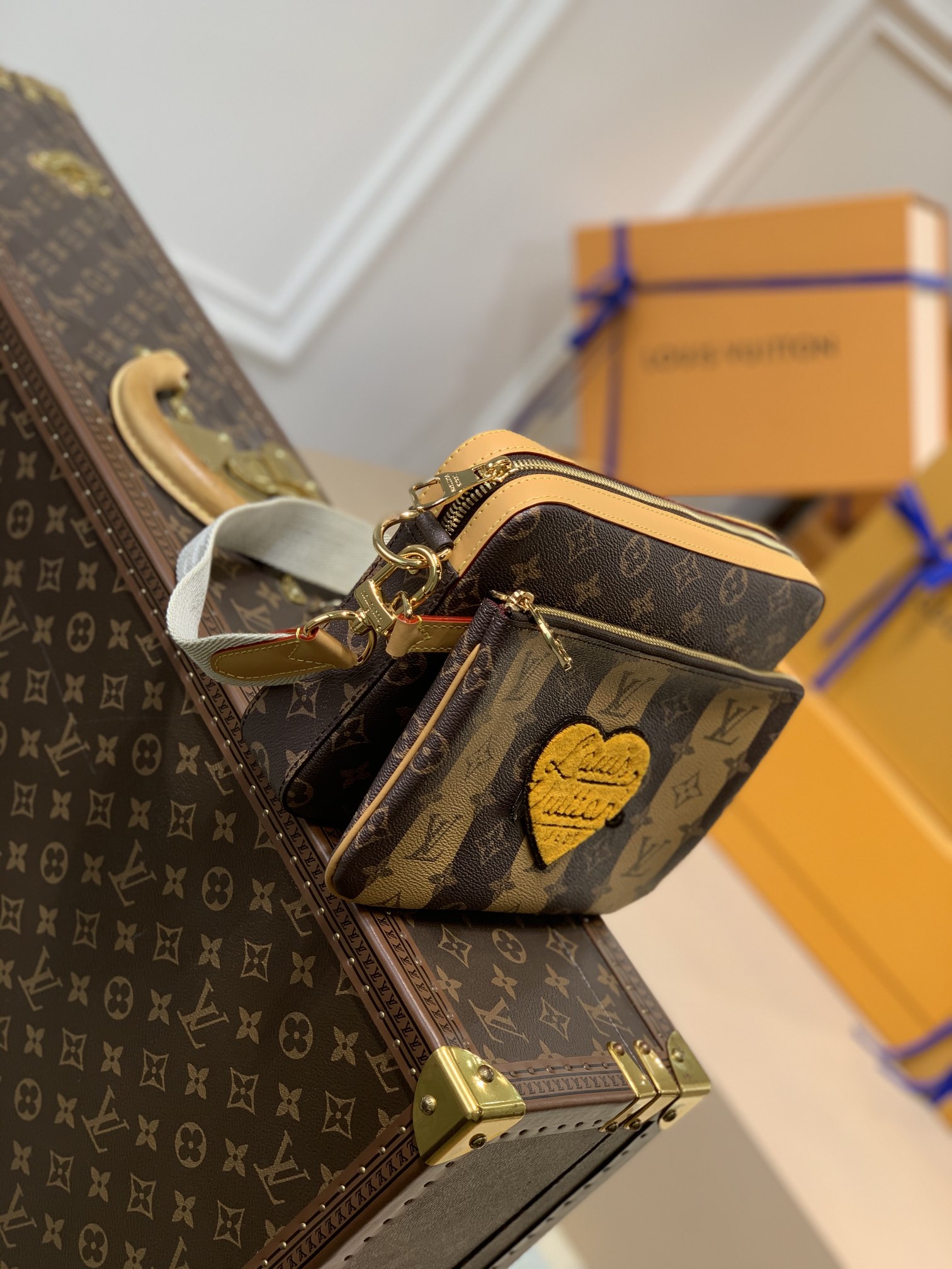 TÚI LOUIS VUITTON TRIO NIGO VIRGIL ABLOH Messenger Bag