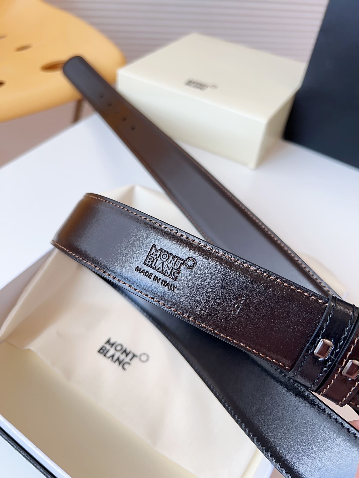 DÂY LƯNG MONTBLANC CALFSKIN LEATHER Belt Khóa vàng