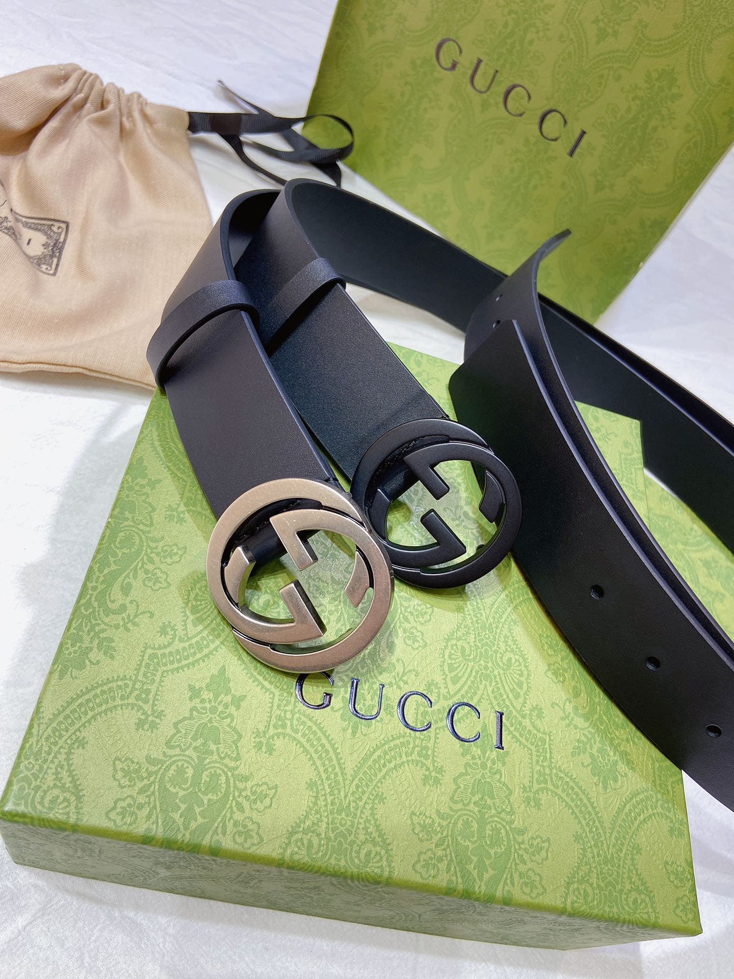 DÂY LƯNG GUCCI GG BLACK CALFSKIN LEATHER Khóa đen