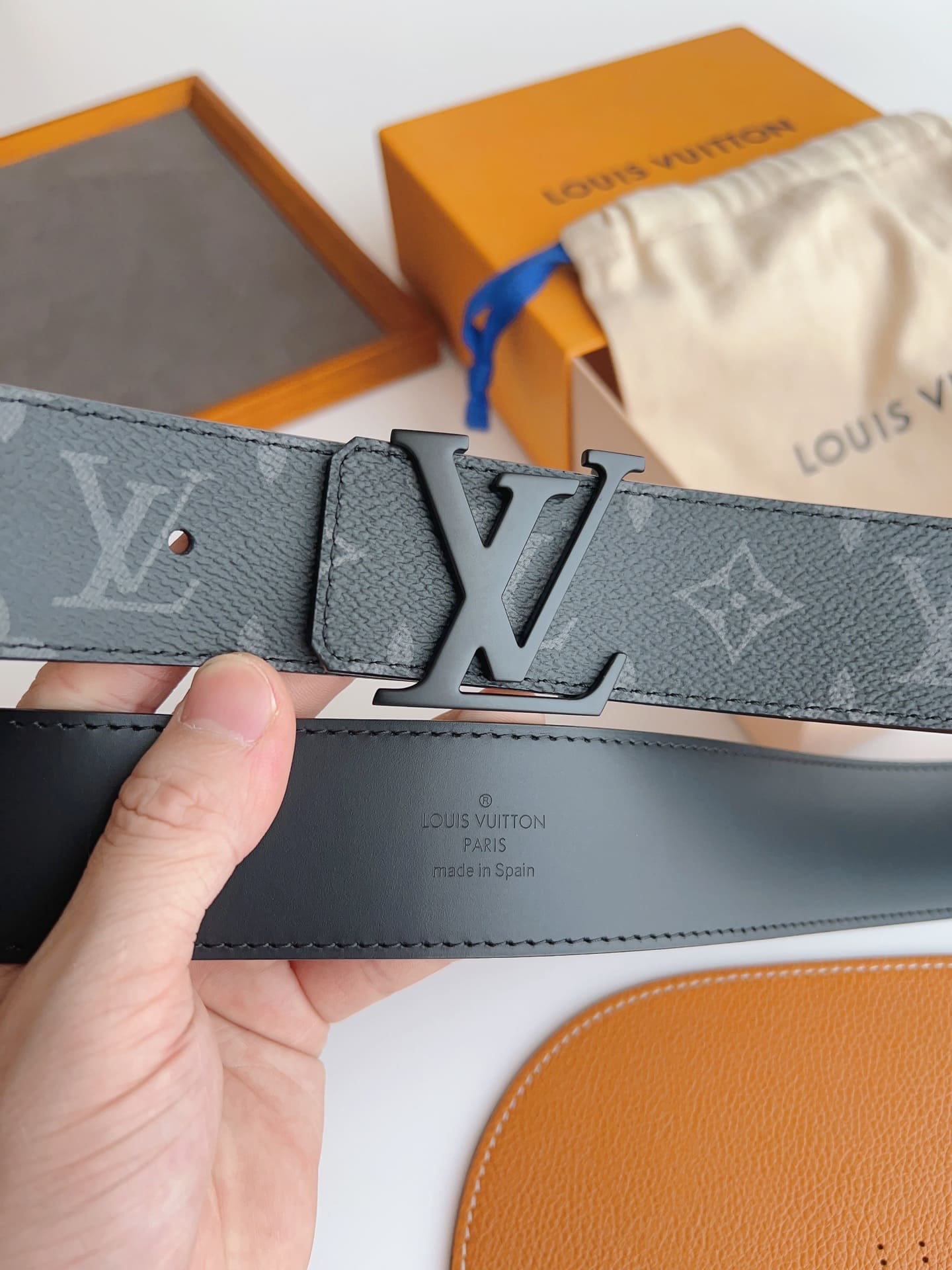 DÂY LƯNG LOUIS VUITTON BLACK MONOGRAM LEATHER Khóa đen