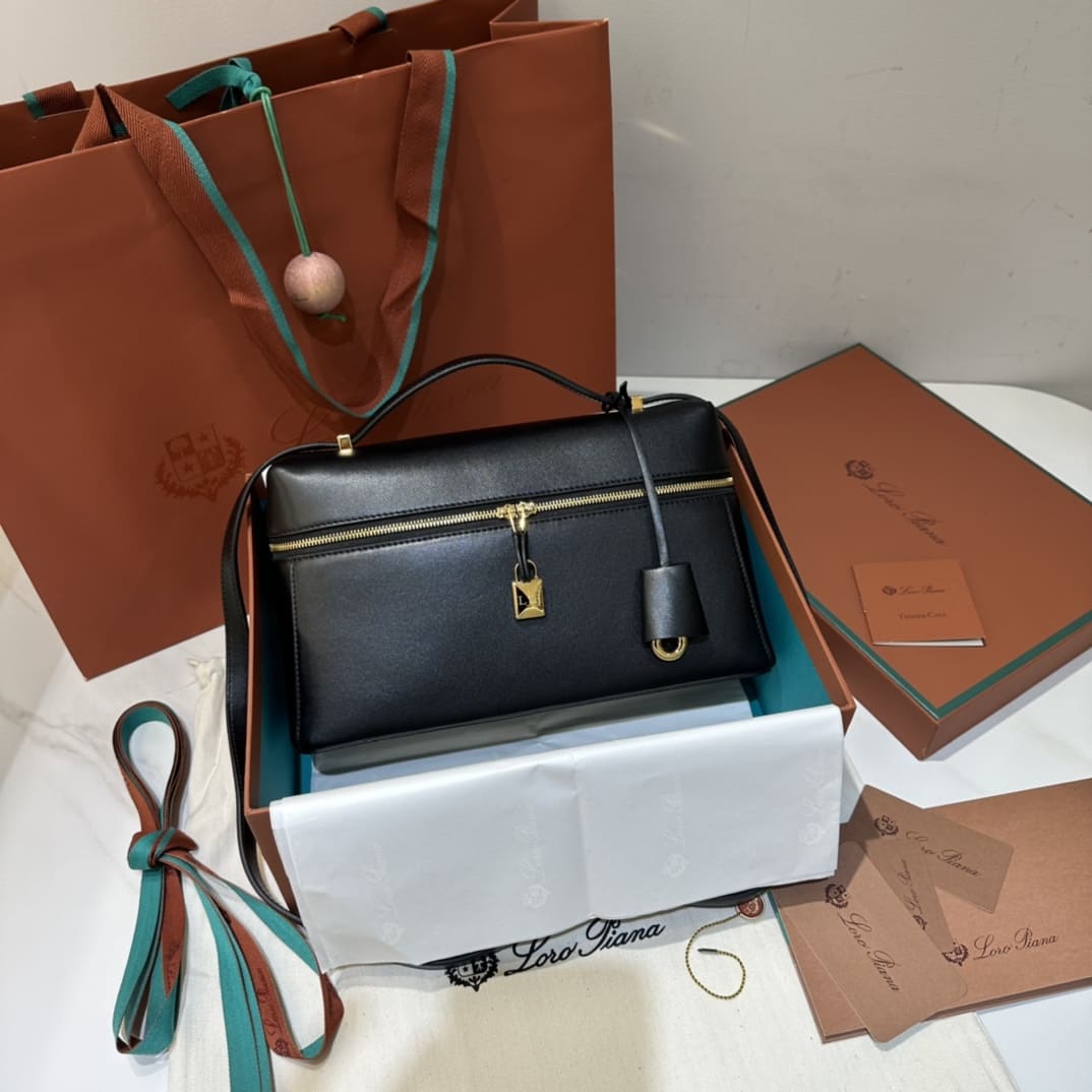 TÚI Loro Piana Women Extra bằng da bê màu đen