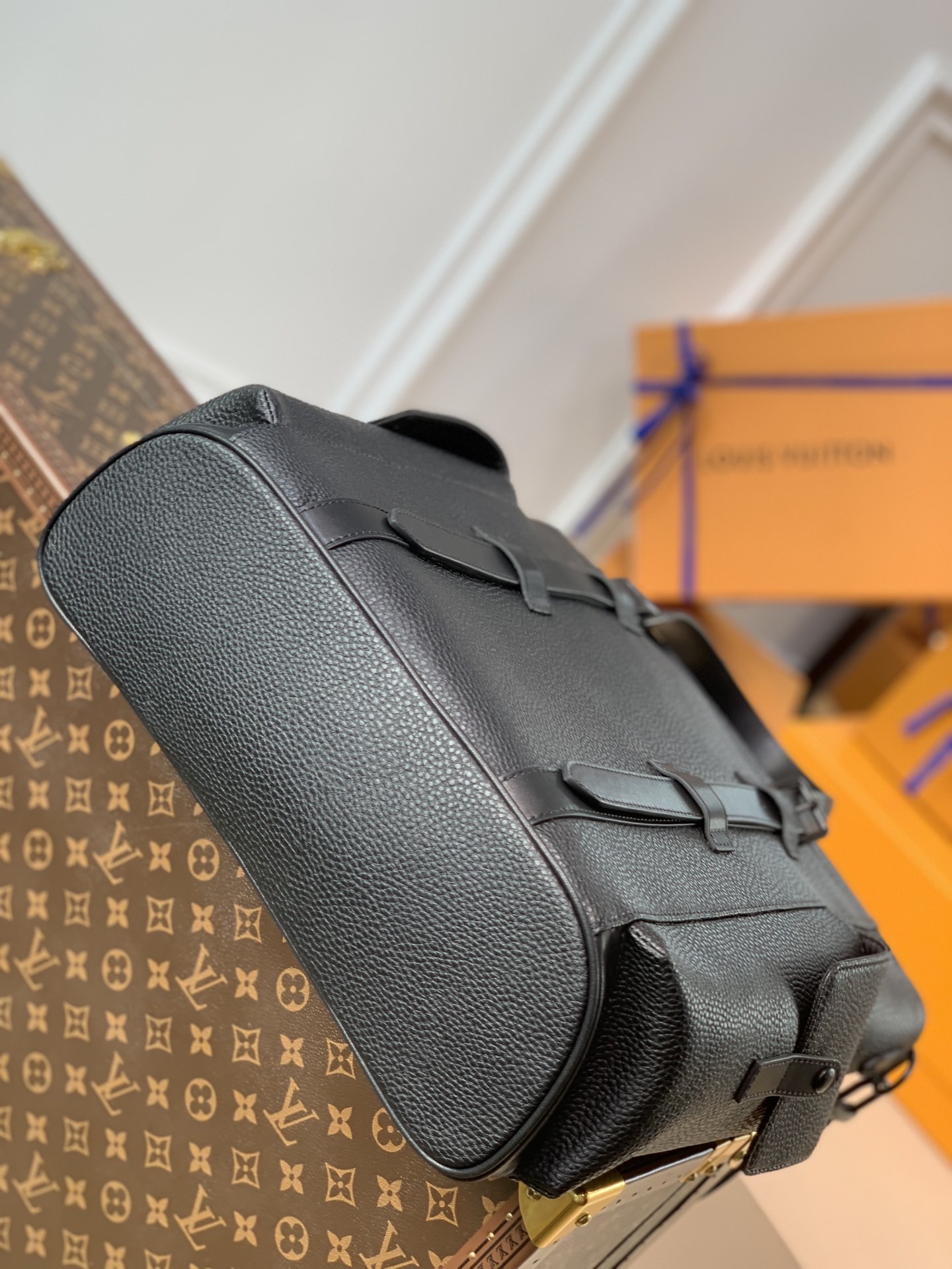 TÚI LOUIS VUITTON Flight Case Taurillon Shadow Monogram Business Bag