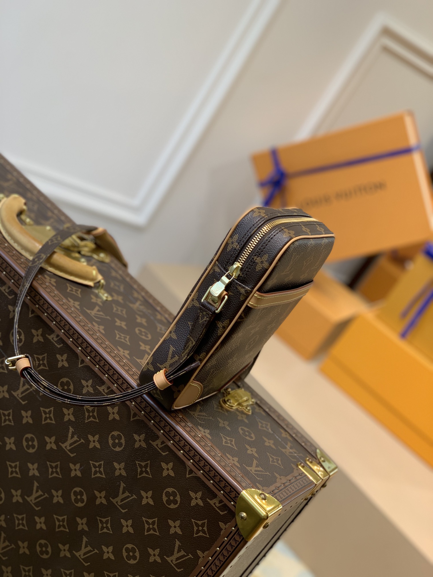 TÚI LOUIS VUITTON MONOGRAM Messenger Bag