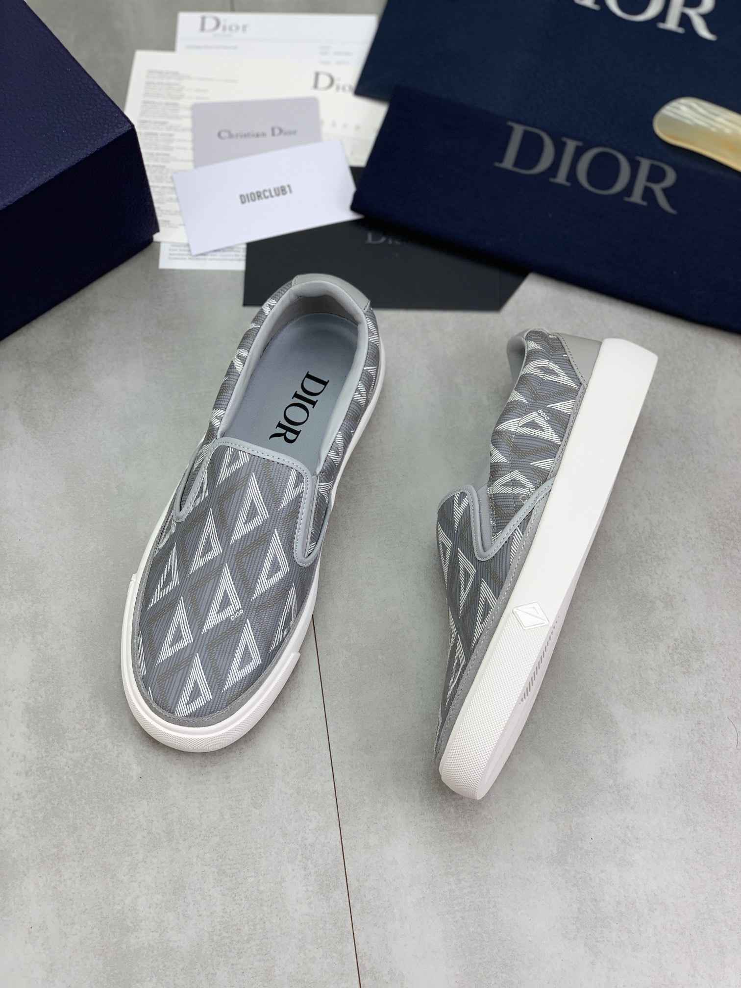 GIÀY CHRISTIAN DIOR LEATHER SLIP ON SHOES AAA