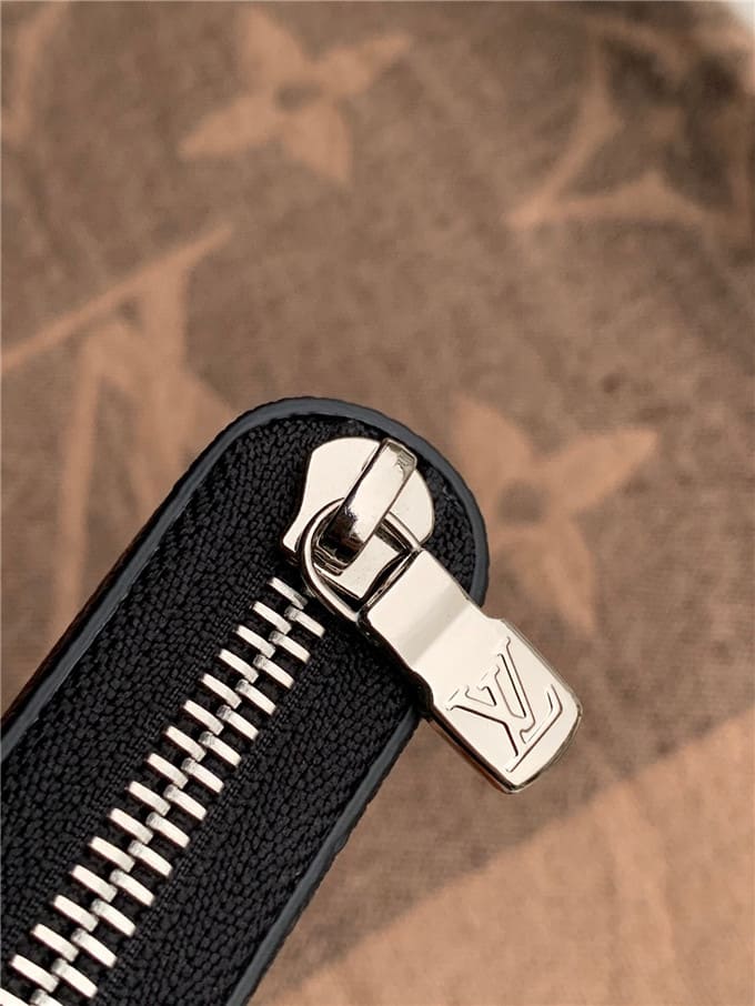 VÍ LOUIS VUITTON zippy wallet vertical