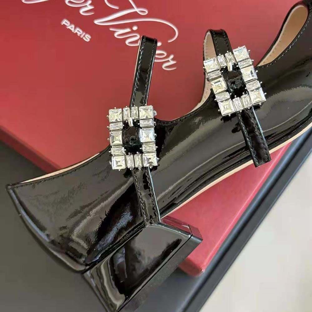 GIÀY Roger Vivier Women Trés Vivier Strass Buckle Mini Babies Ballerinas in Patent Leather