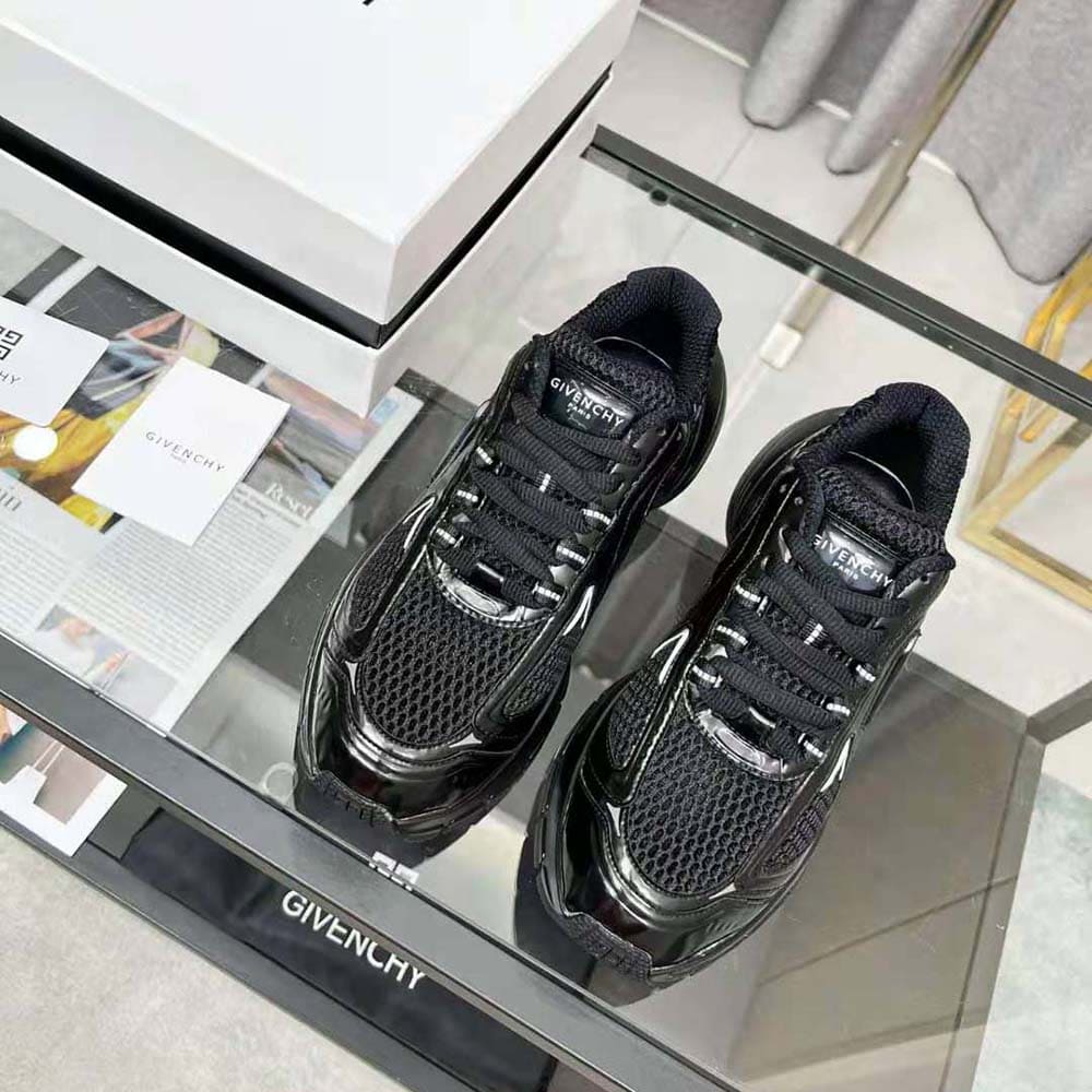 GIÀY Givenchy Unisex TK-MX Runner Sneakers in Mesh-Black