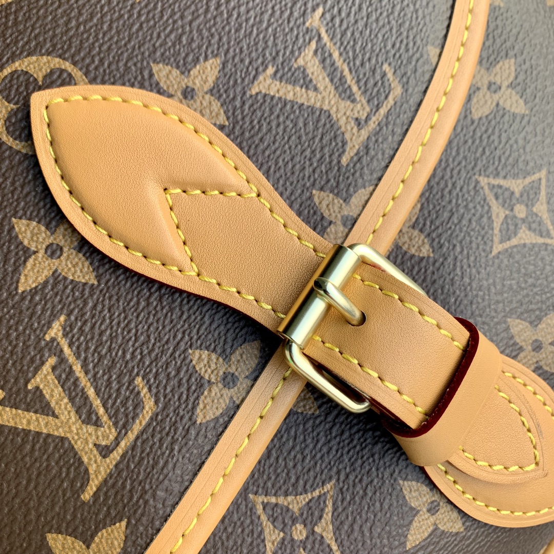 TÚI LOUIS VUITTON Boulogne Monogram Messenger Bag