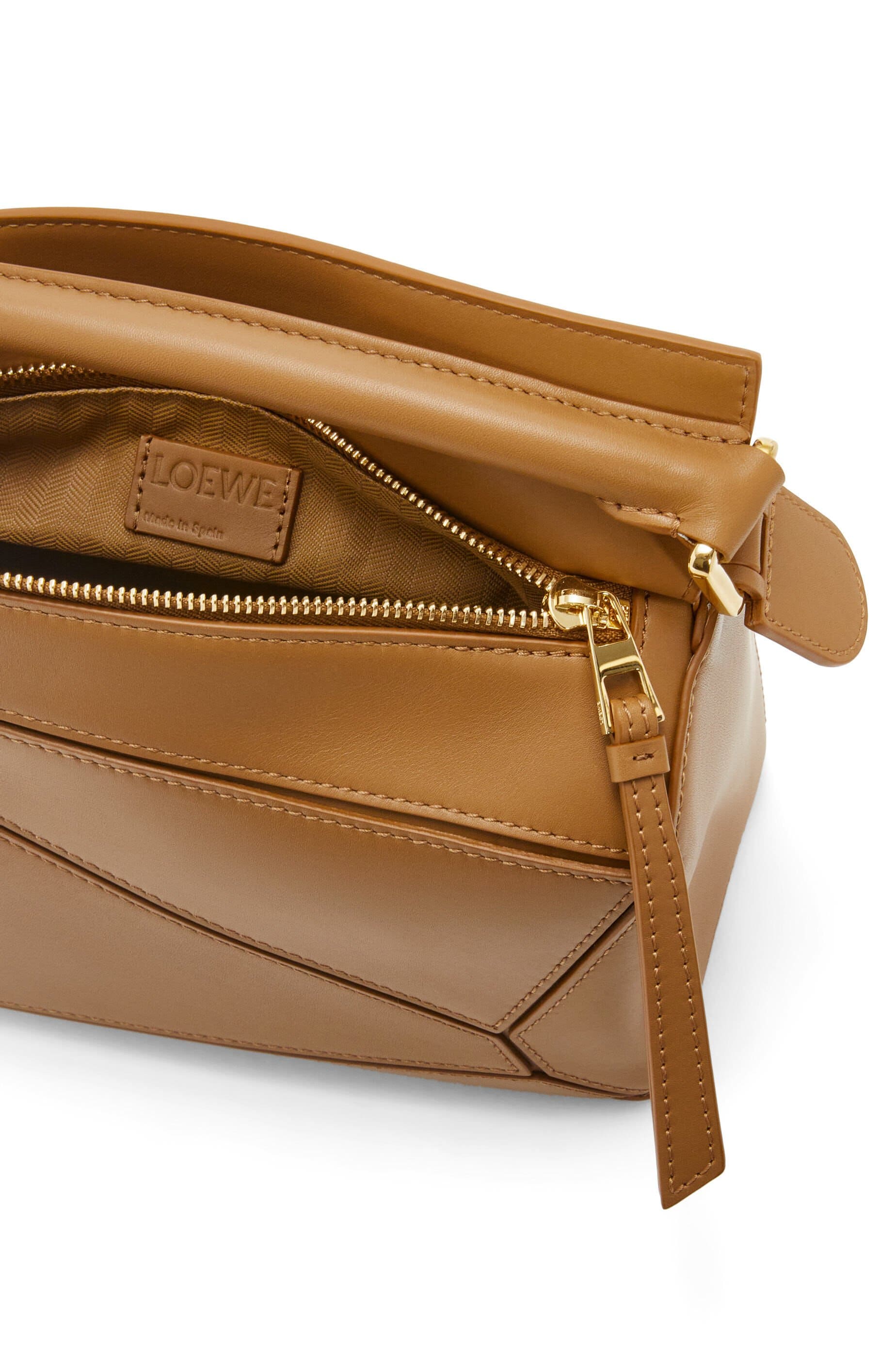Túi LOEWE Small Puzzle bag in satin calfskin Oak