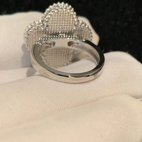 Nhẫn vàng trắng 18k Magic Alhambra Van Cleef & Arpels Onyx 18K  (Liên hệ để biết giá)