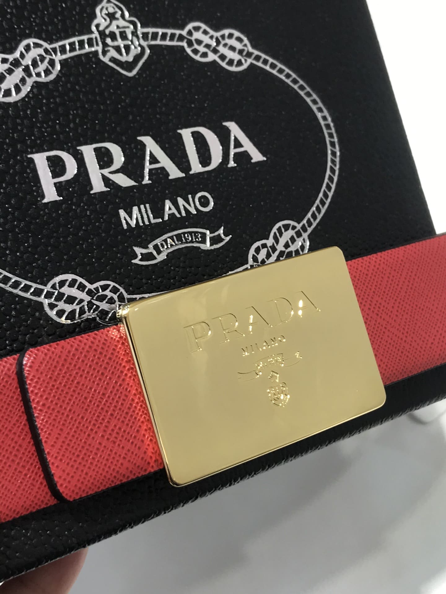 DÂY LƯNG PRADA RED SAFFIANO LEATHER Khóa vàng