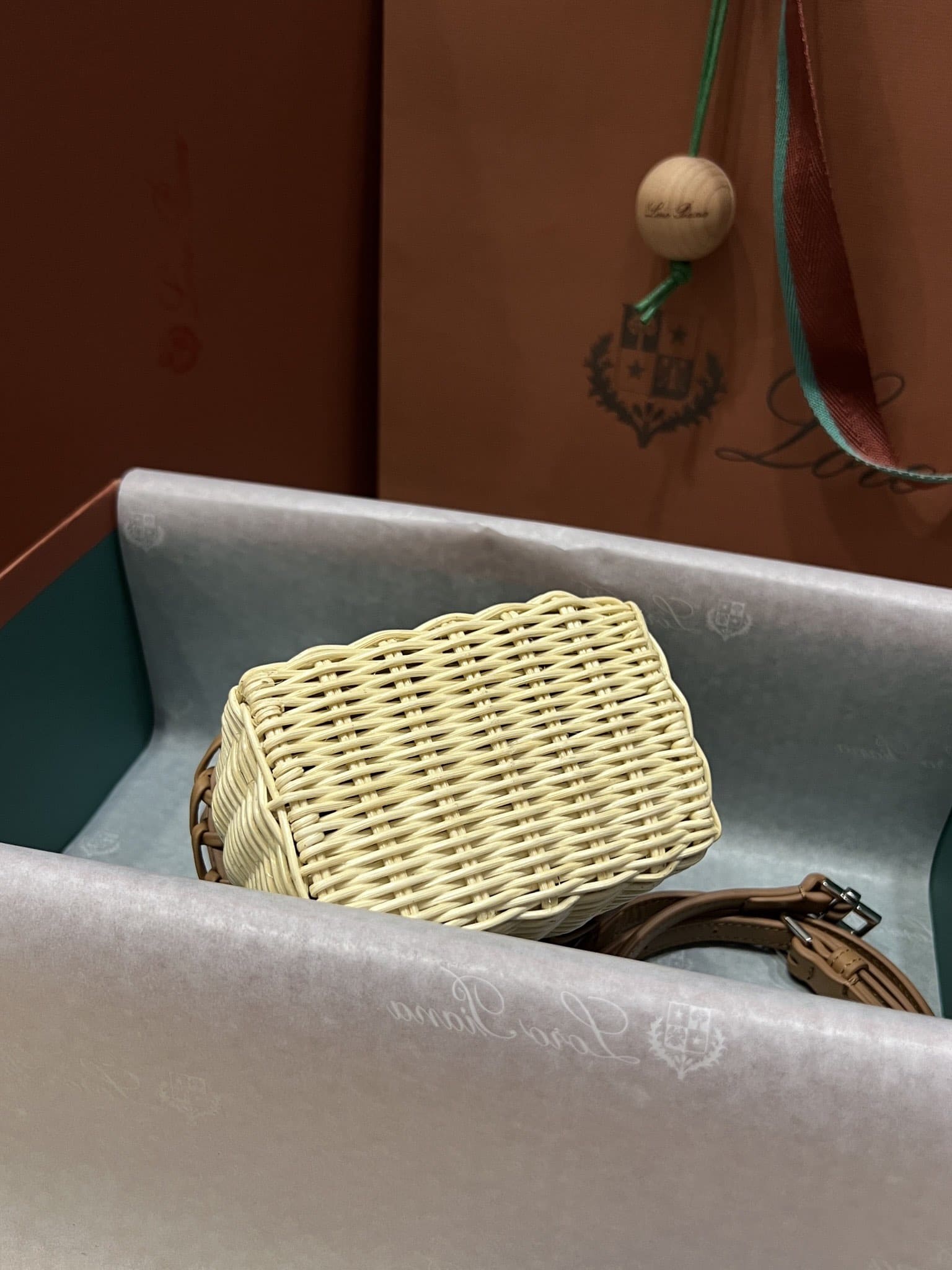 TÚI Loro Piana Women Extra Pocket Cross Body Wicker bằng da bê kết hợp tre đan