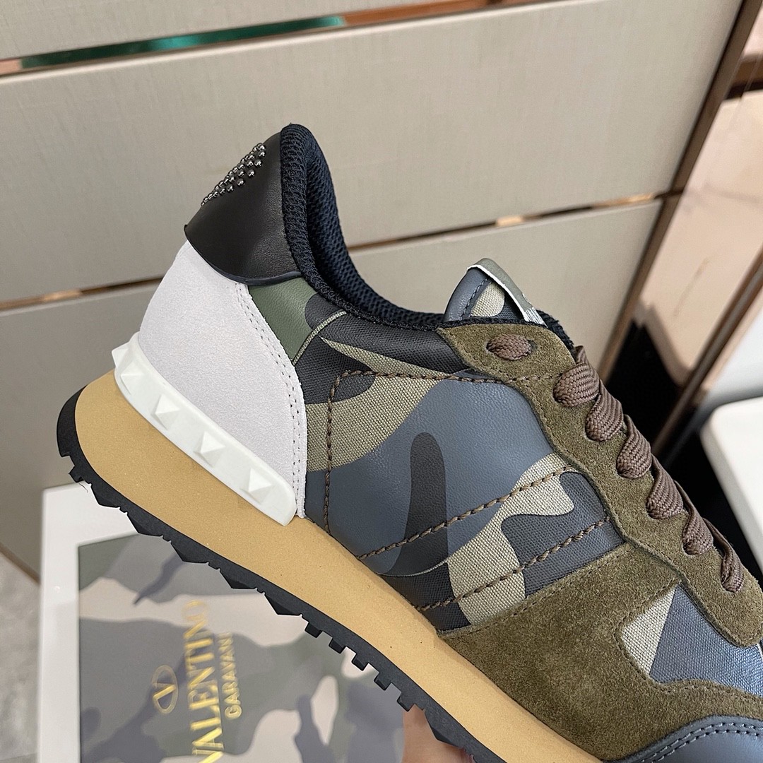 GIÀY VALENTINO STUDD LEATHER RUNNER SNEAKER SHOES AAA