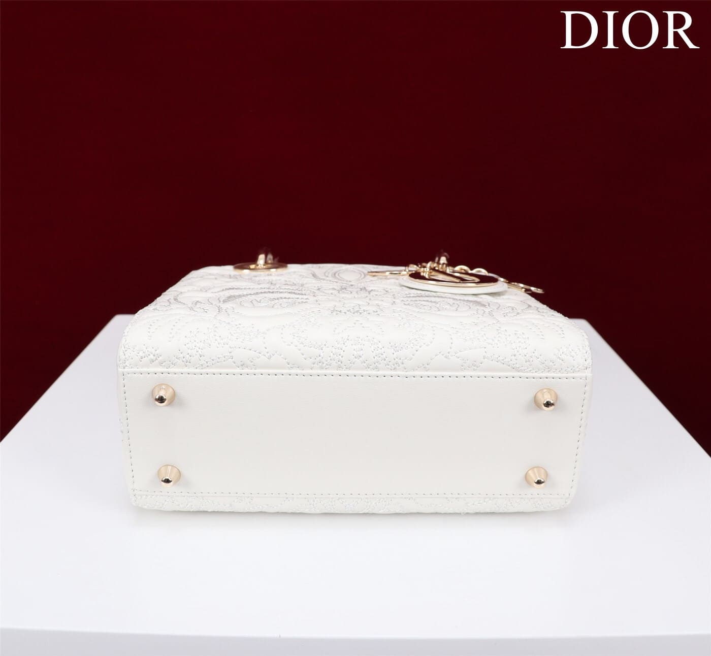 TÚI CHRISTIAN DIOR LADY DIOR Quilted-Effect Lambskin with Ornamental Motif White