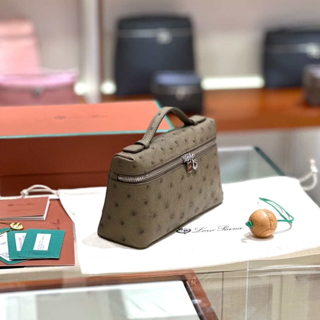 TÚI Loro Piana Women Extra Pocket L27 in Ostrich Leather Deep Green da đà điểu(Gía Liên Hệ)