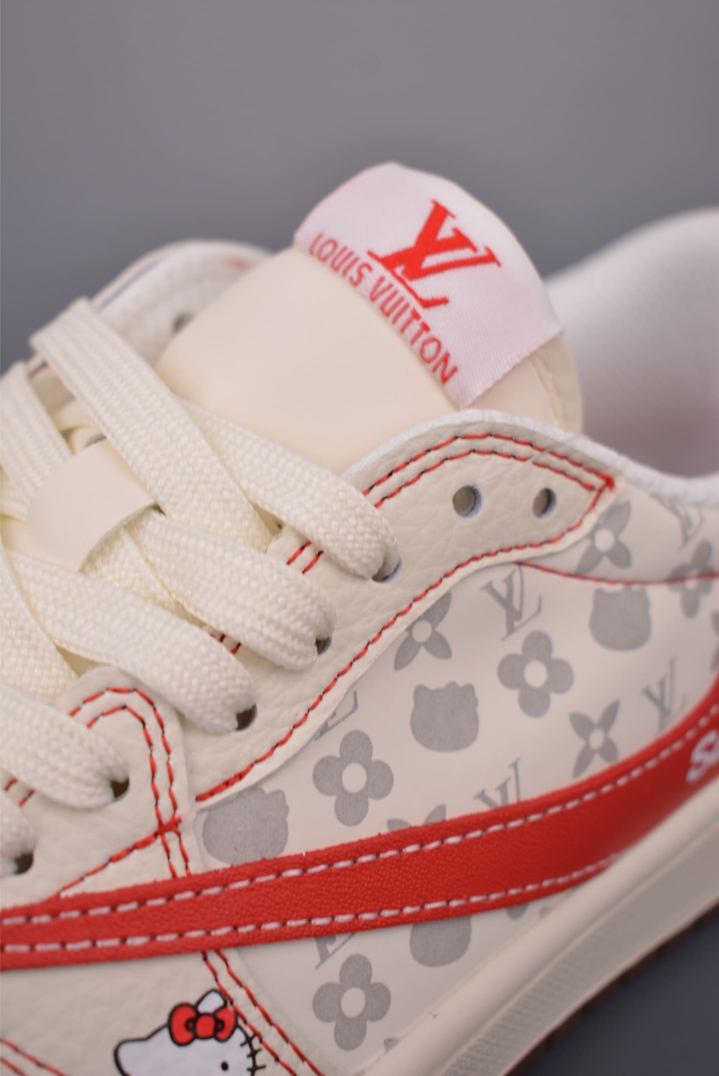 GIÀY TRAVIS SCOTT X LOUIS VUITTON HELLO KITTY 1 LOW BEIGE WHITE RED TOP QUALITY SHOES AAA