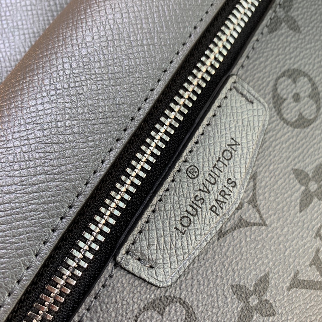 TÚI LOUIS VUITTON Outdoor Monogram Taga Messenger Bag