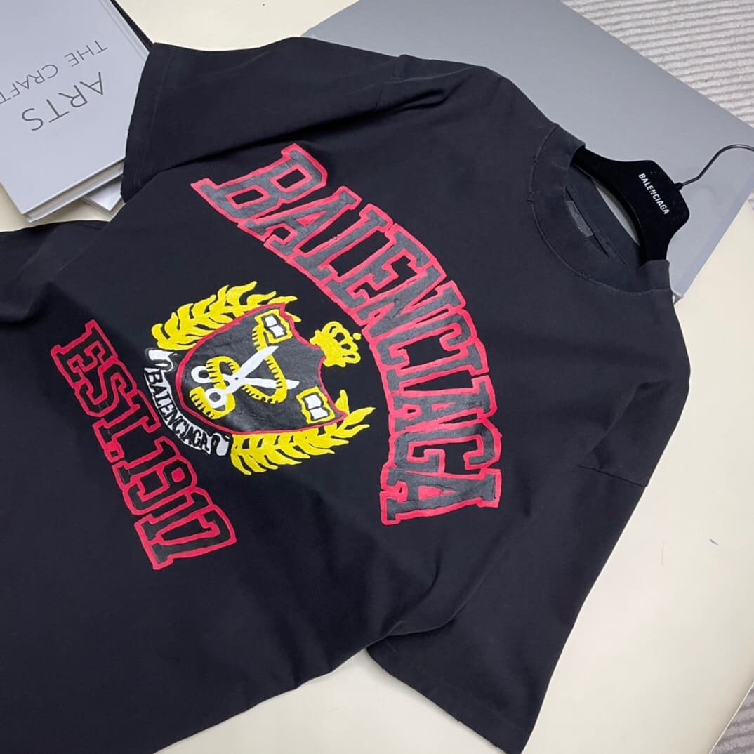 ÁO BALENCIAGA T SHIRT MÀU ĐEN UNISEX