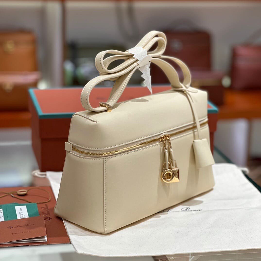 TÚI Loro Piana Women Extra Pocket L27 in Sheepskin Leather Cream