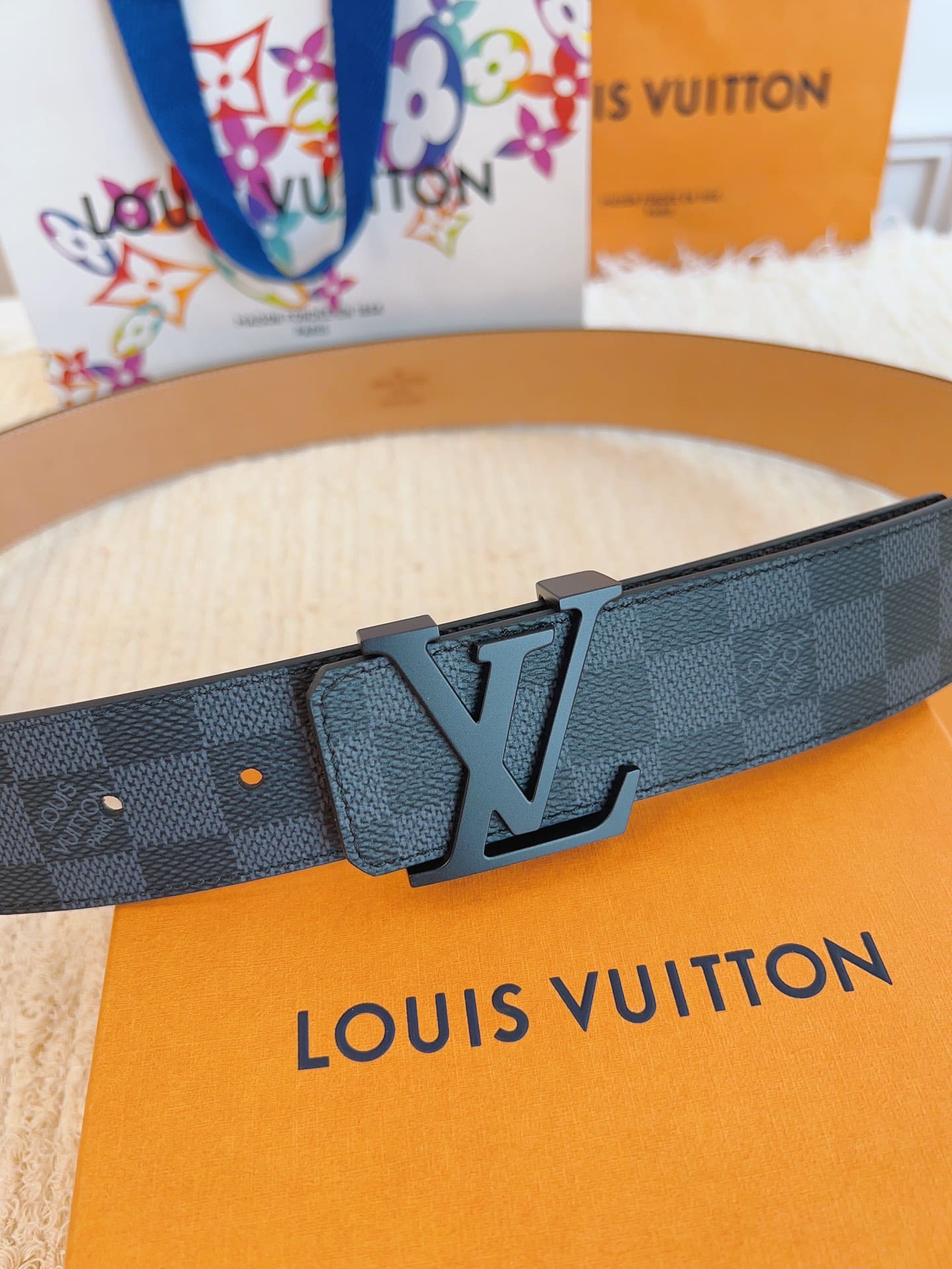 DÂY LƯNG LOUIS VUITTON SQUARE BLACK MONOGRAM Khóa đen