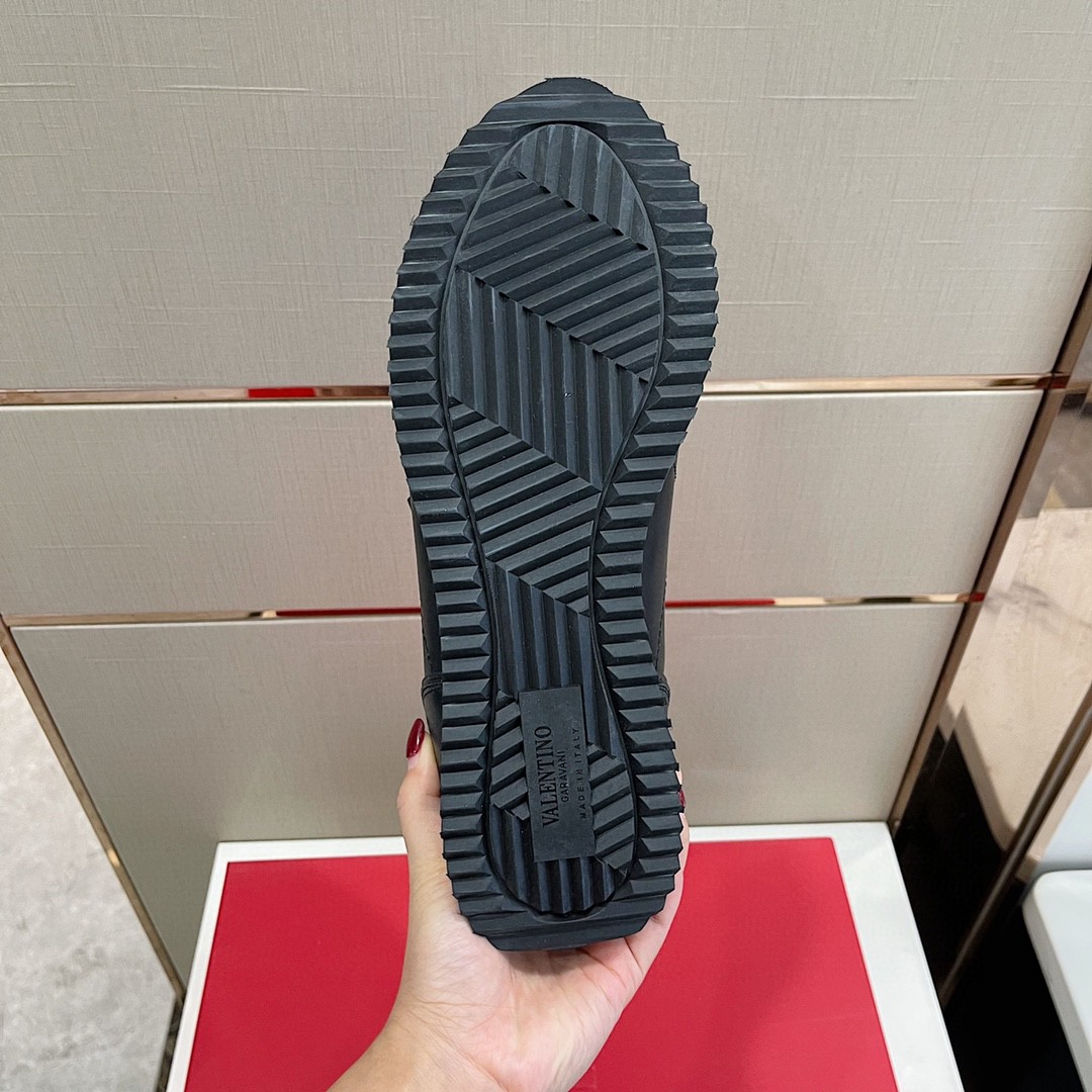 GIÀY VALENTINO STUDD SUEDE LEATHER SNEAKER SHOES AAA