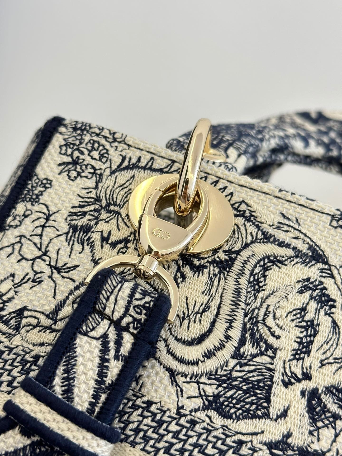 TÚI CHRISTIAN DIOR Lady D-lite Bag Blue Toile de Jouy Reverse Embroidery