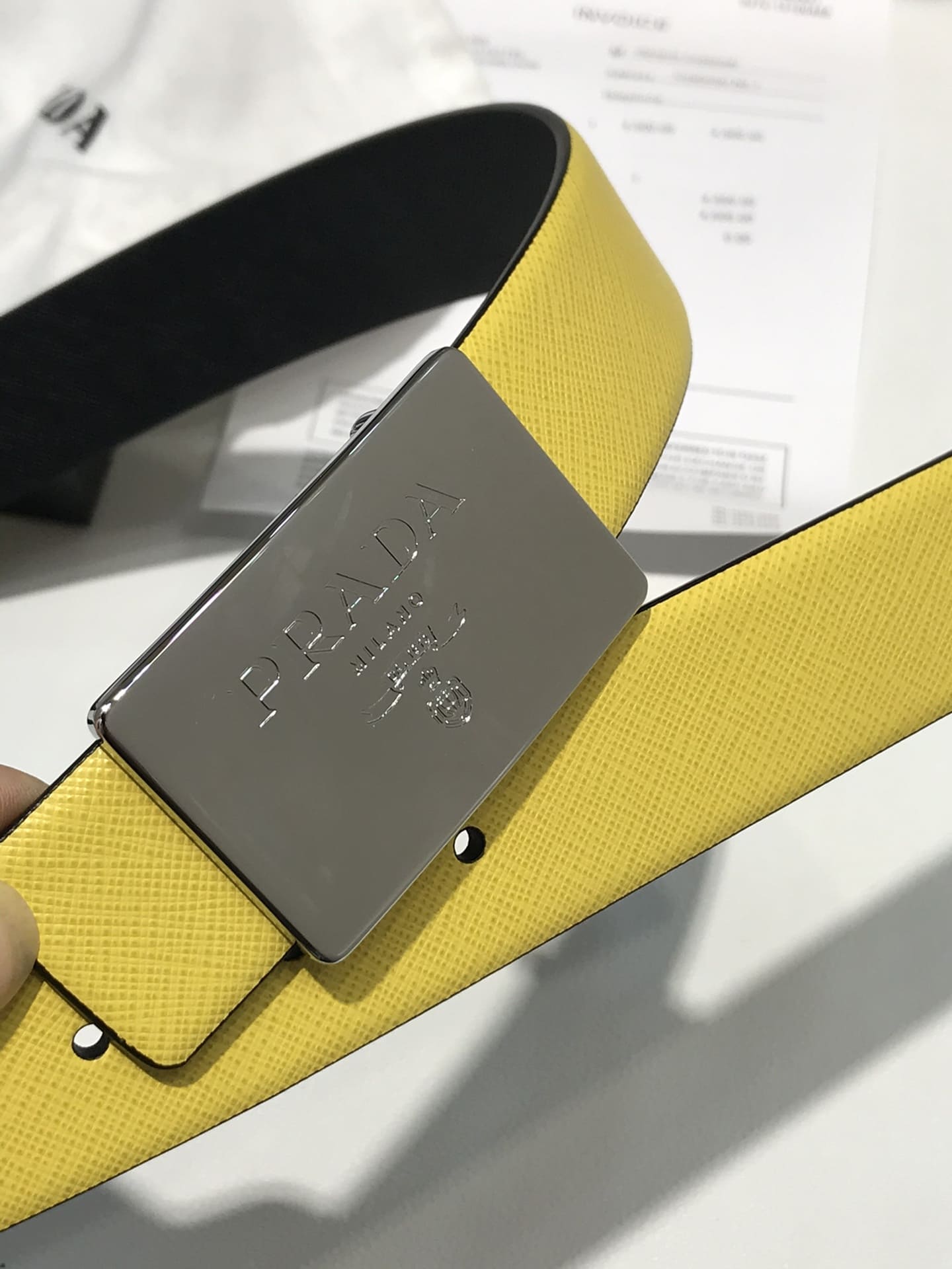 DÂY LƯNG PRADA YELLOW SAFFIANO LEATHER Khóa vàng