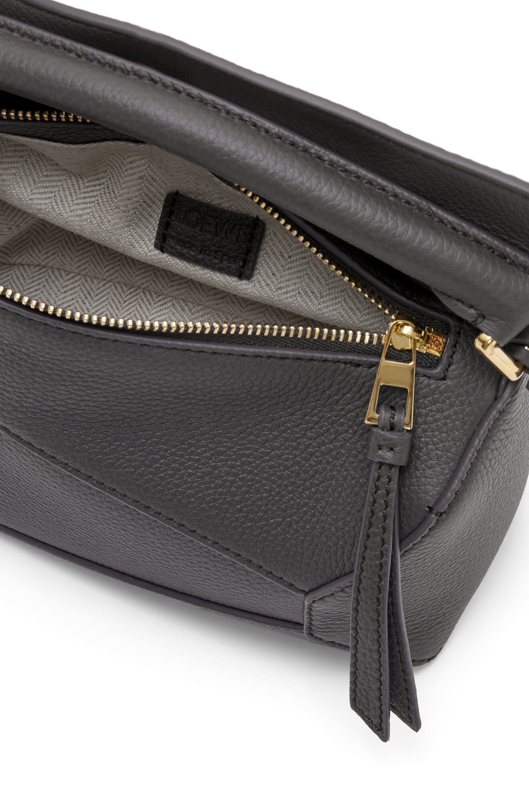 Túi LOEWE Mini Puzzle bag in soft grained calfskin grey