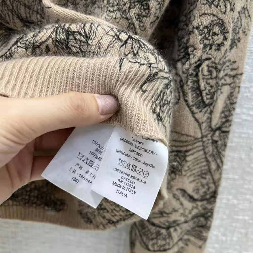 ÁO Dior Women Chez Moi Embroidered Sweater Hazelnut Cashmere Knit with Toile de Jouy Motif