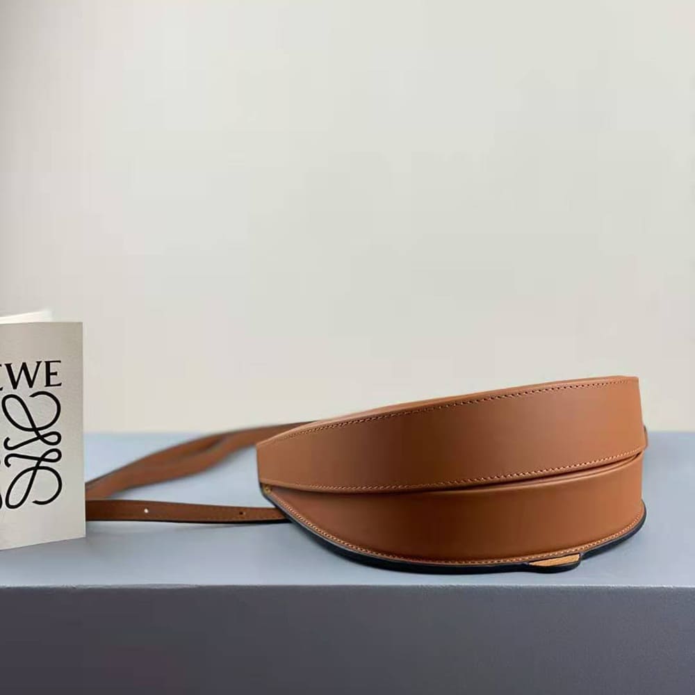 TÚI LOEWE Heel Bag in Soft Calfskin