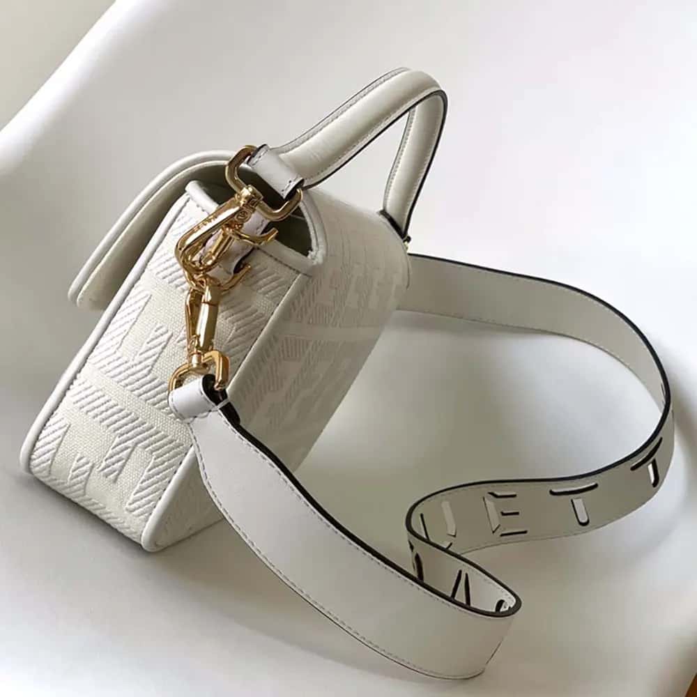 TÚI Fendi Women Baguette White Denim có thêu họa tiết FF