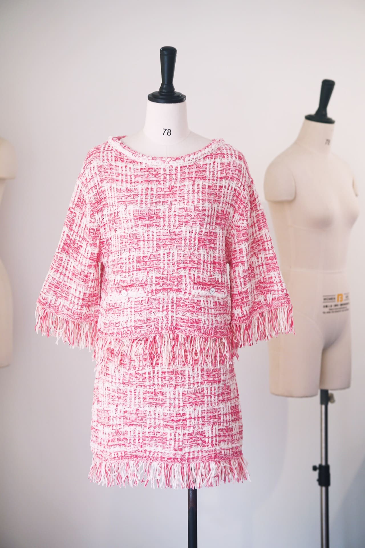 BỘ ĐỒ CHANEL MÀU HỒNG TWEED PINK MID DRESS High Classy