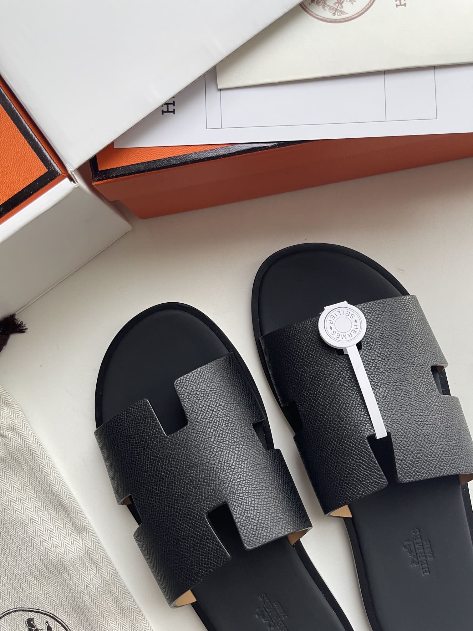 DÉP HERMES IZMIR BLACK H SANDAL AAA