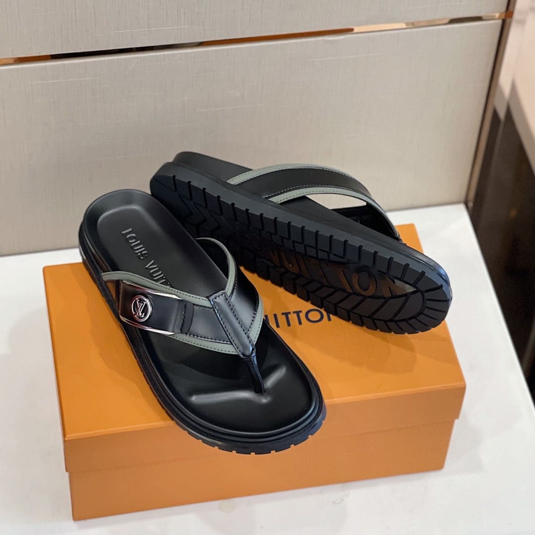 DÉP LOUIS VUITTON TRIANGLE LOGO SANDAL AAA