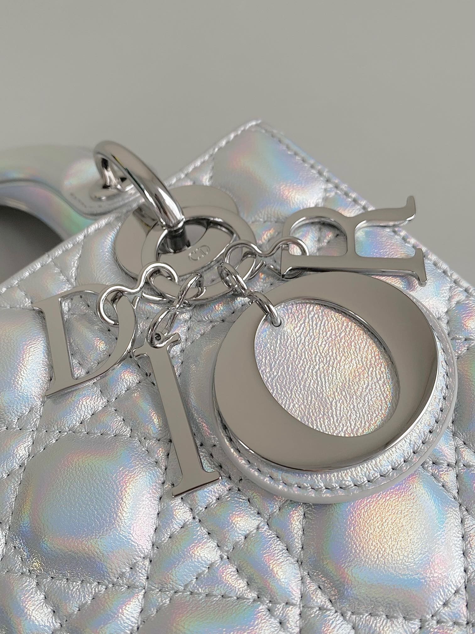 TÚI CHRISTIAN DIOR LADY DIOR Cannage Calfskin Pearl ánh trai