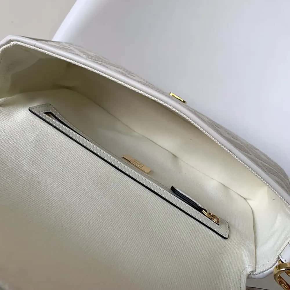 TÚI Fendi Women Baguette White Denim có thêu họa tiết FF