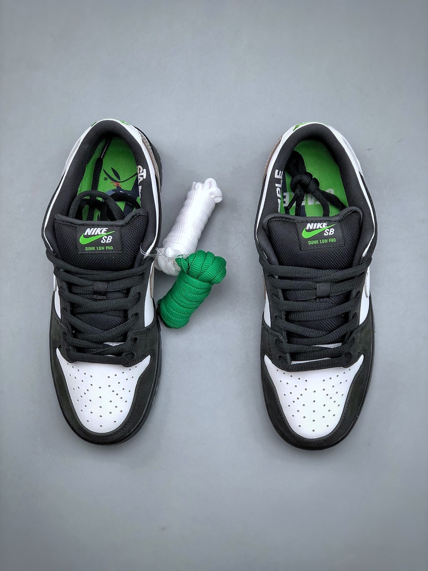 GIÀY NIKE SB DUNK LOW “PANDA PIGEON” BLACK/GREEN GUSTO-WHITE