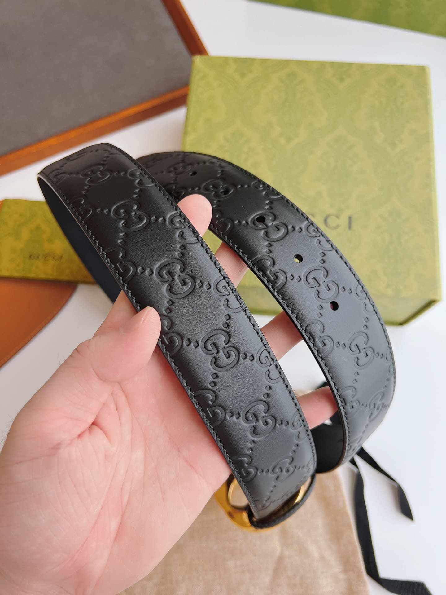 DÂY LƯNG GUCCI GG BLACK CALFSKIN LEATHER Khóa vàng