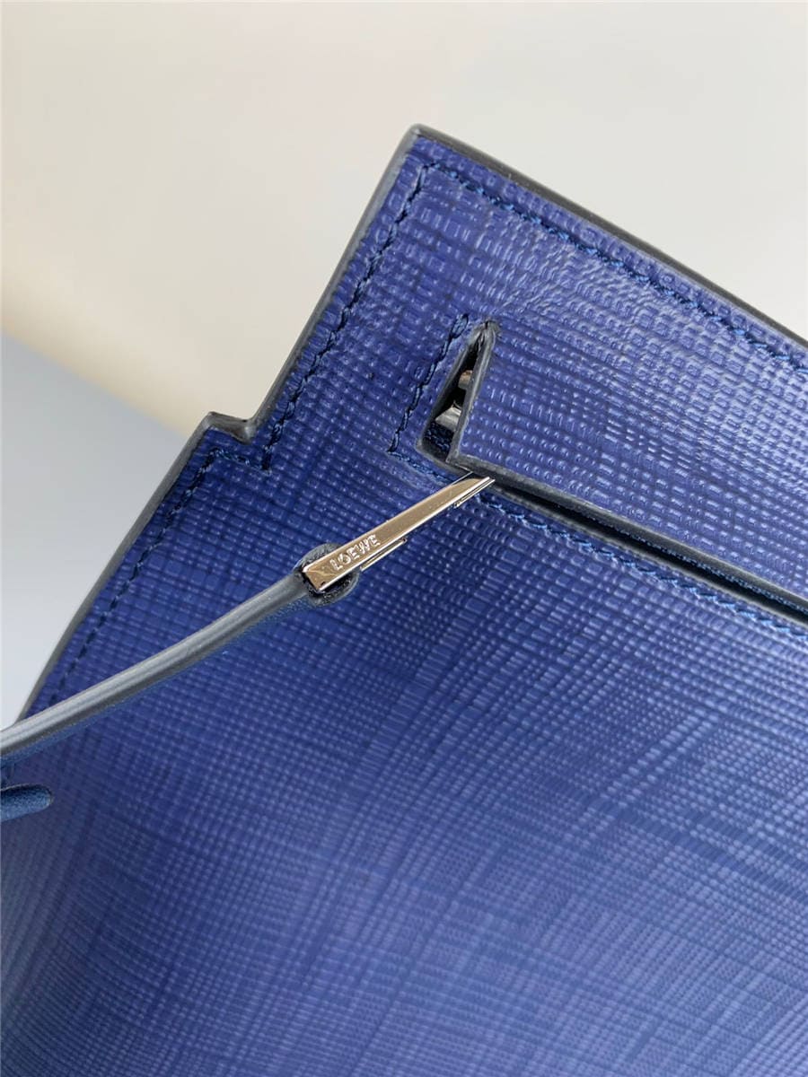 Túi LOEWE new embossed leather T pouch clutch Blue