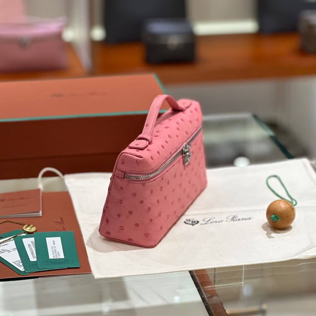 TÚI Loro Piana Women Extra Pocket L27 in Ostrich Leather Pink da đà điểu(Gía Liên Hệ)