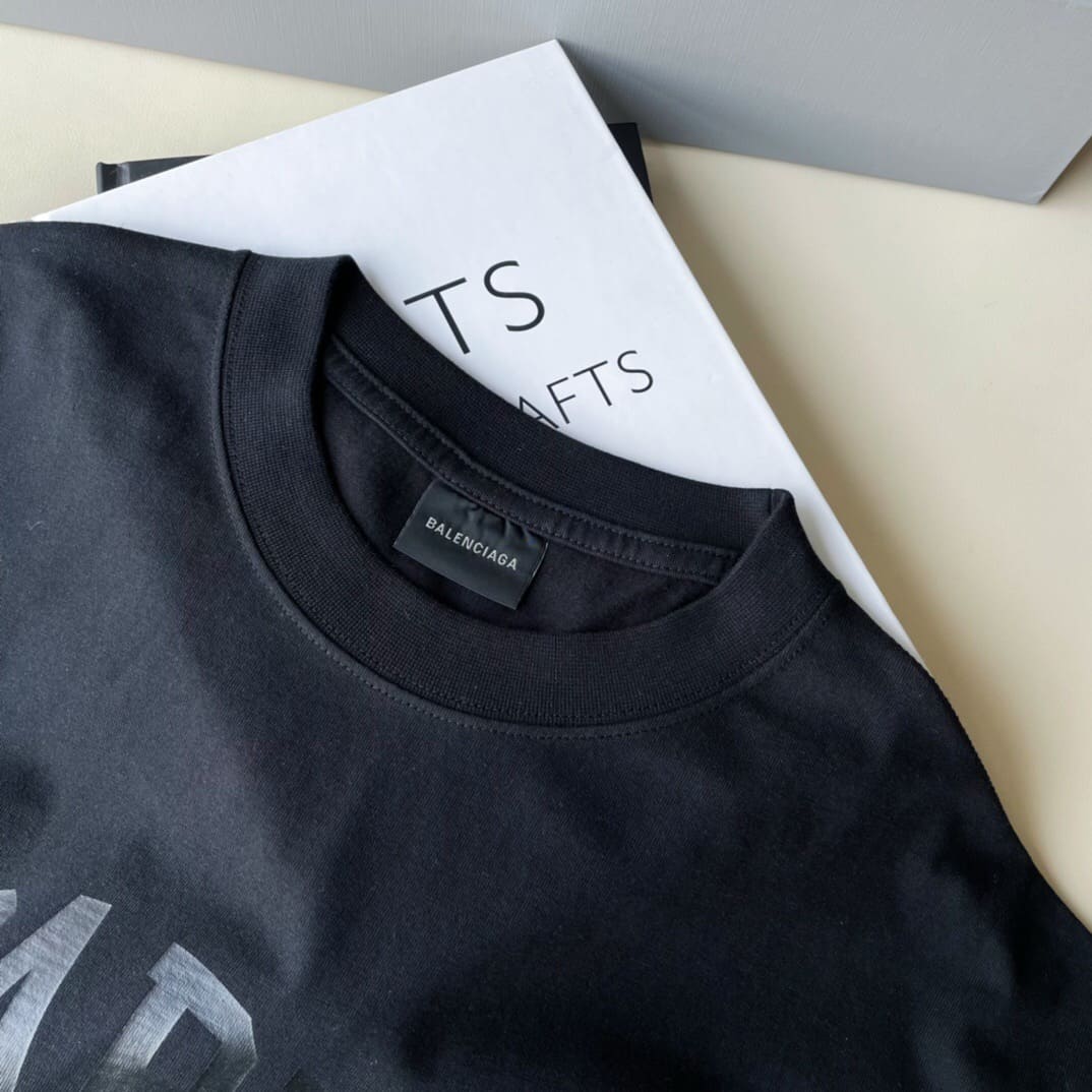 ÁO BALENCIAGA T SHIRT MÀU ĐEN UNISEX